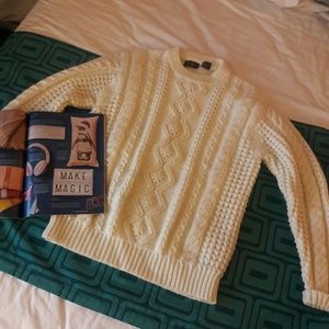 VIP- LONG SLEEVE KNIT WEAR-M-SWEATER